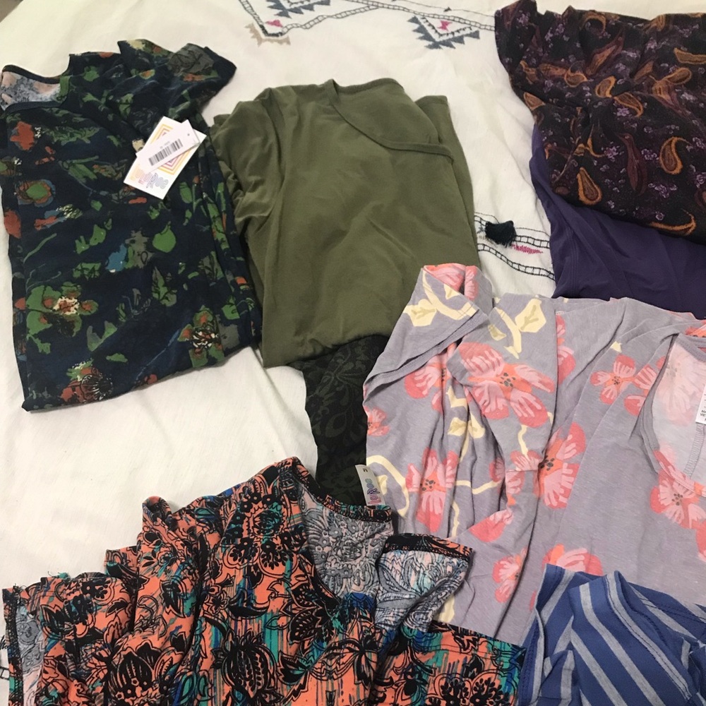Lot of LuLaRoe leggings, dresses, tops, skirt: os